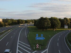 В Германии предпринимается очередная попытка лимитировать скорость на автобанах