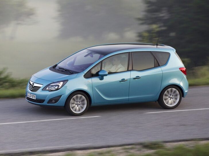 Компания Opel подготовила новое «лицо» для модели Meriva