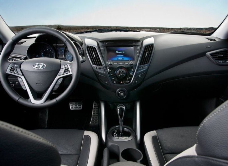 2013 Hyundai Veloster Turbo — интерьер