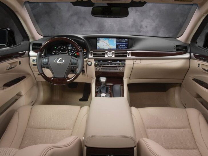 2013 Lexus LS 460 — интерьер