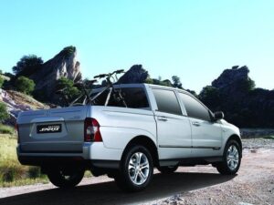 2013 SsangYong Actyon Sports — вид сзади