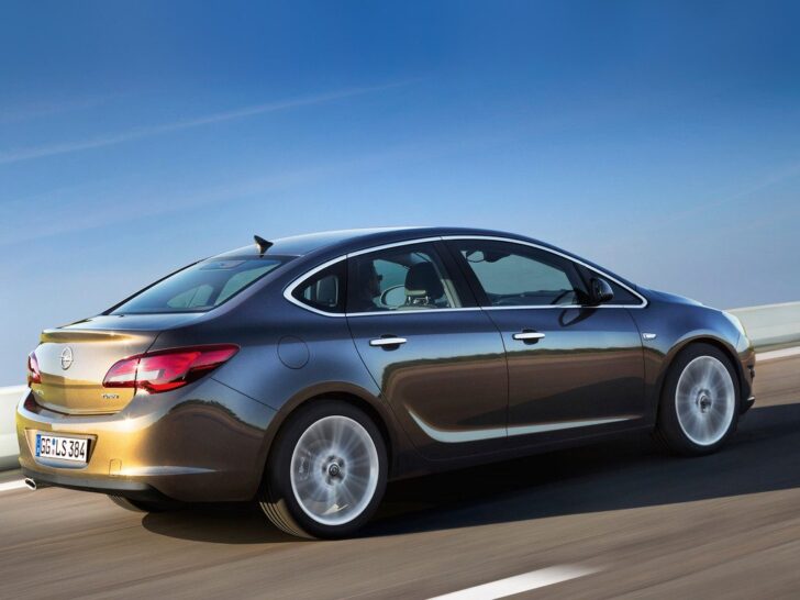 Новый автомобиль Opel Astra начнут собирать в России уже в этом году