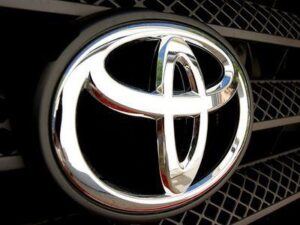 Компания Toyota снова становится самым крупным автопроизводителем в мире