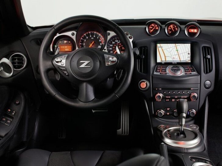 2013 Nissan 370Z — интерьер