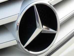 Mercedes-Benz выплатит владельцам старых дизельных машин по 3000 евро