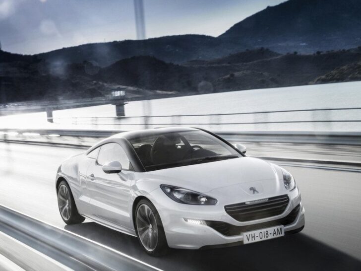 Компания Peugeot представит на Парижском автошоу обновленное купе RCZ