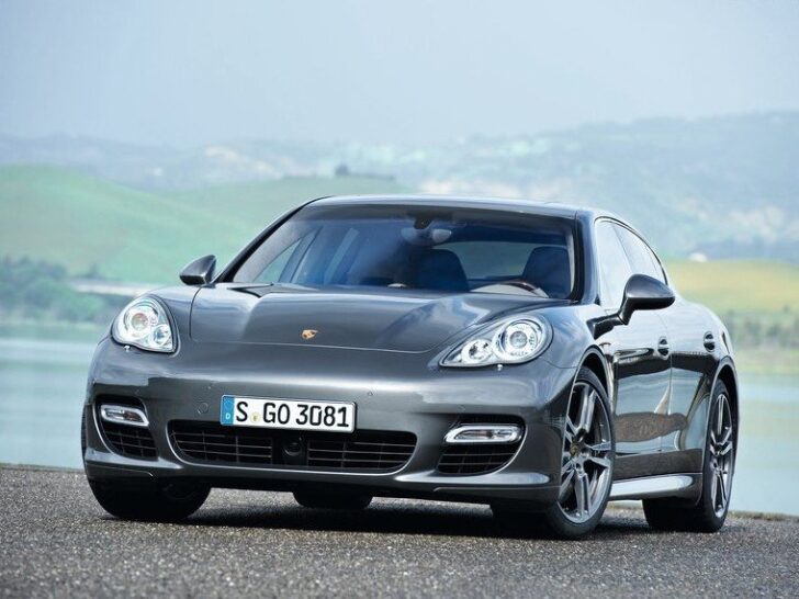 Компания Porsche дает возможность желающим побыть «вторым пилотом» при тестировании своих автомобилей