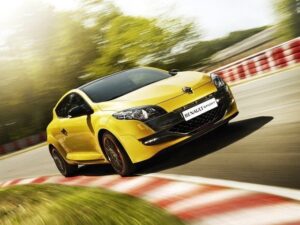 Renault Megane RS будет оснащен 300-сильным двигателем