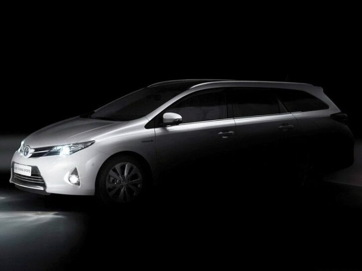 На автосалоне в Париже ожидается появление новых представителей семейства Toyota Auris