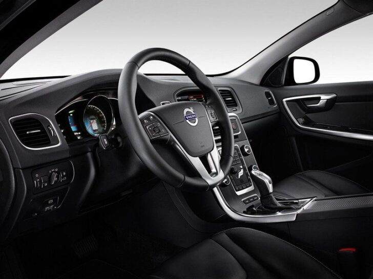 Volvo V60 Plug-in Hybrid — интерьер