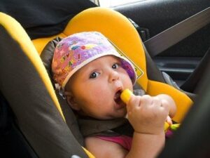 ГИБДД города Иваново приучает водителей не перевозить детей без специальных кресел