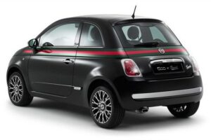 Fiat 500 Gucci — вид сзади
