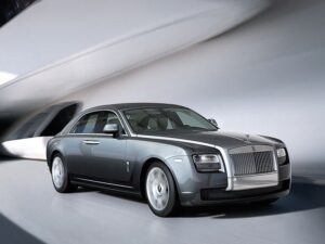 Обновленная акустическая система стала главным изменением для Rolls-Royce Ghost нового модельного года