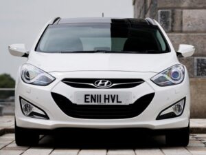 2012 Hyundai i40 Tourer — вид спереди