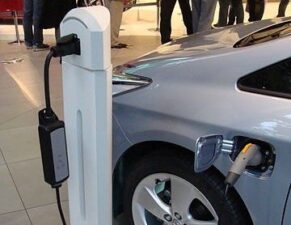 Компания Volvo разрабатывает устройство для ускоренной зарядки электрокаров