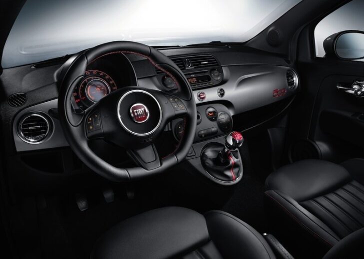 2013 Fiat 500S — интерьер