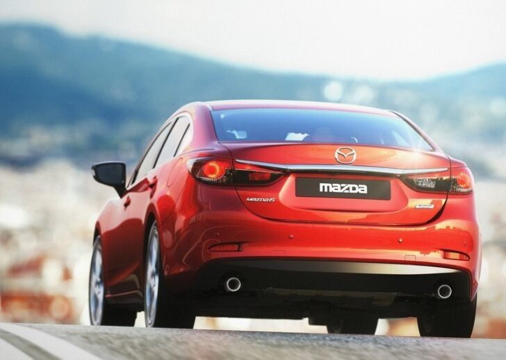 2013 Mazda6 — вид сзади