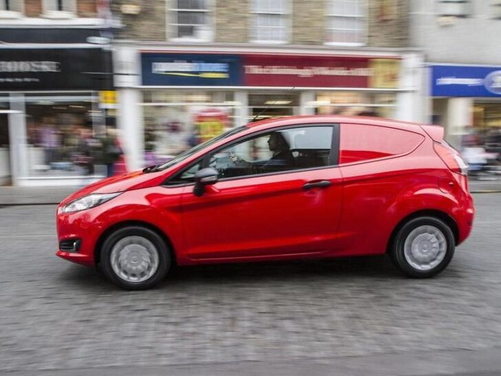 Европейские дилеры Ford начали прием заявок на «грузовую» Fiesta образца 2013 года