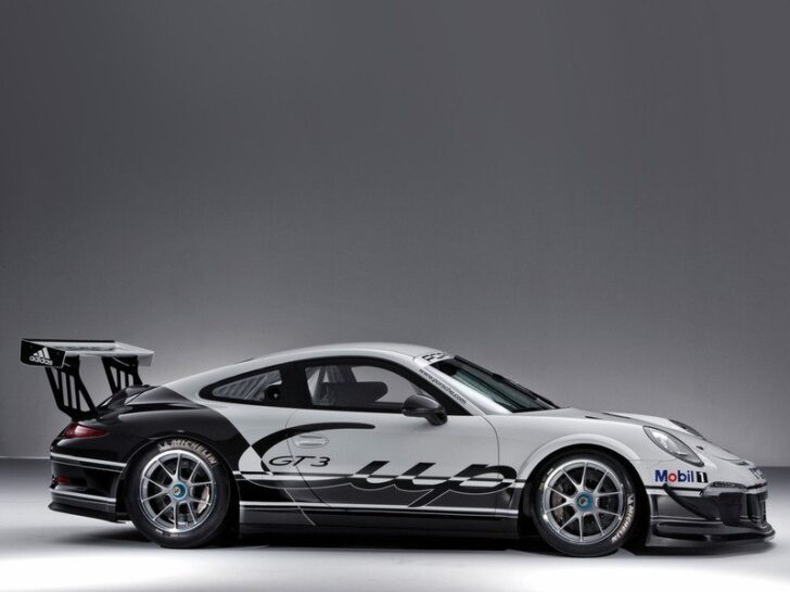 Porsche 911 GT3 Cup — вид сбоку