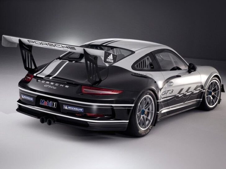 Porsche 911 GT3 Cup — вид сзади