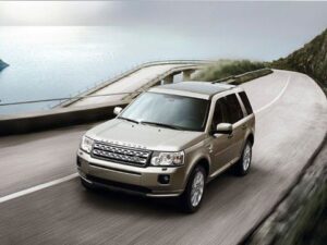 Компания Land Rover обкатывает подвеску внедорожника Freelander нового поколения
