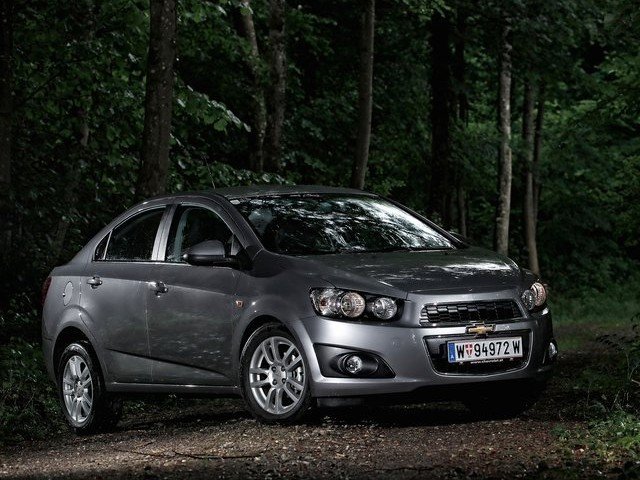 Шевроле седан 1.4. Chevrolet Aveo 2014 LTZ. Chevrolet Aveo серый. Chevrolet Aveo серый е300. Шевроле Авео 2014 серый.