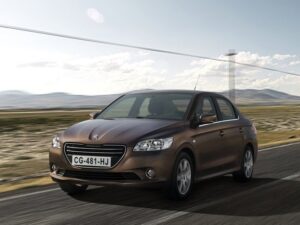 Стала известна дата начала продаж бюджетного седана Peugeot 301 в России