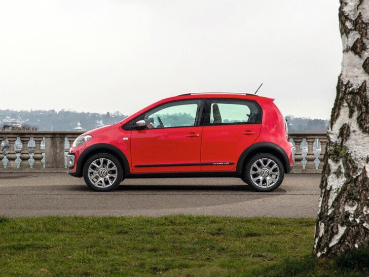 2013 VW cross up! — вид сбоку