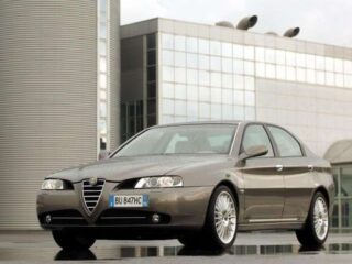 2004 Alfa Romeo 166 — предтеча нового седана