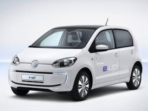 В линейке компании Volkswagen появился первый серийный электромобиль