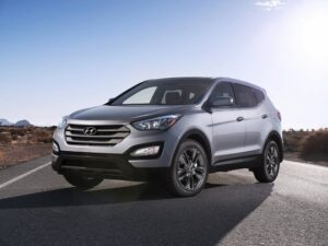 Кроссовер Hyundai Santa Fe получил новую базовую комплектацию для российского рынка