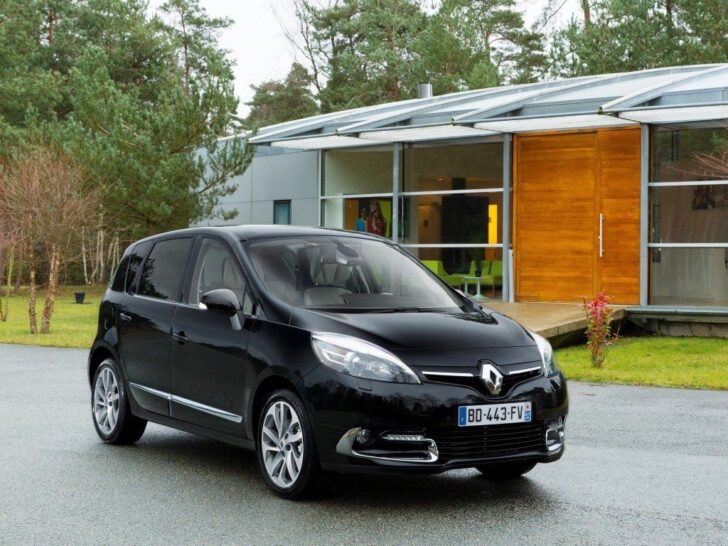 Компания Renault провела очередной рестайлинг модели Scenic