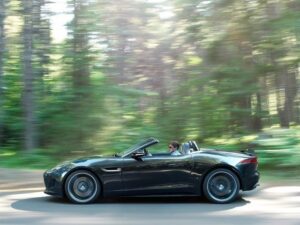 Родстер Jaguar F-Type может получить 608-сильный двигатель