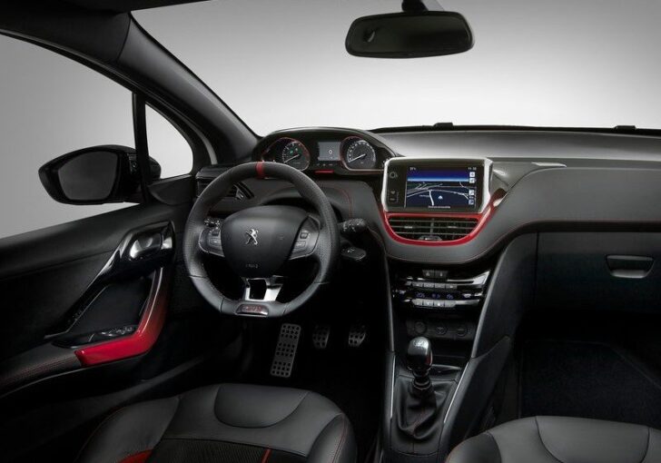 2014 Peugeot-208 GTi — интерьер