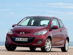 Концерн Mazda заявил о грядущем обновлении Mazda2