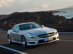 Компания Mercedes-Benz не собирается отказываться от двенадцатицилиндровых моторов