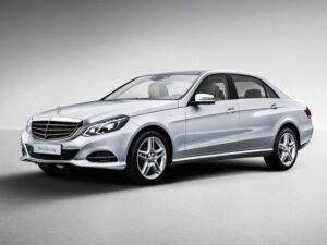 Обновленный Mercedes-Benz E-Class для китайского рынка будет на 140 мм длиннее