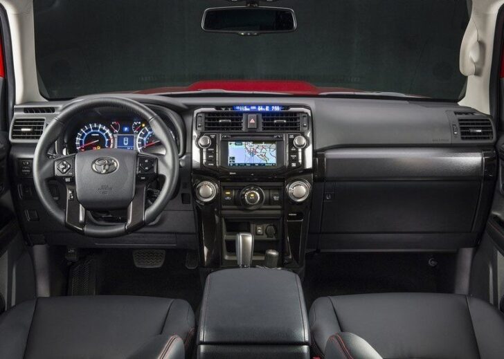 2014 Toyota 4Runner — интерьер