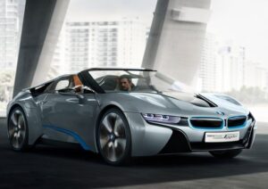 В BMW не могут определиться с серийным производством спорткара M8