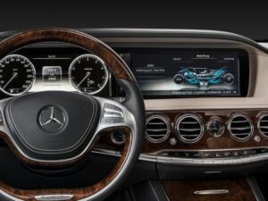 Навигационная система нового Mercedes-Benz S-Class может исправить орфографические ошибки