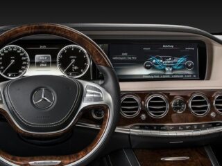Мультимедийная система Mercedes-Benz S-Class