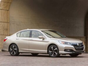 Гибридный седан Honda Accord получил модификацию без возможности подзарядки от сети