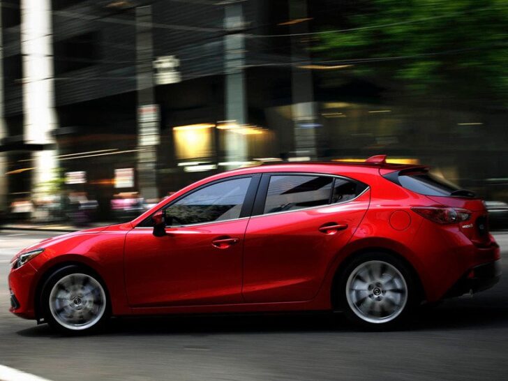 2014 Mazda3 — вид сбоку