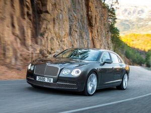 Самый быстрый седан компании Bentley будет стоить в России чуть меньше 11 миллионов рублей