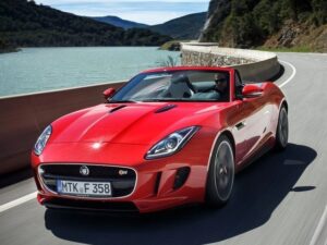 Родстеры Jaguar F-Type пользуются высоким спросом на мировом рынке