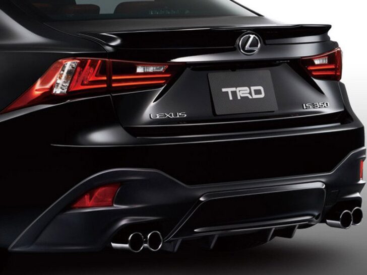 Lexus IS TRD — «корма»