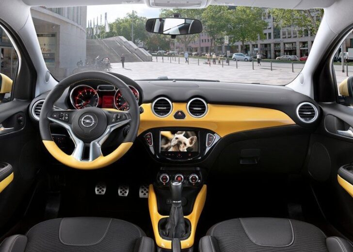 Opel Adam — интерьер