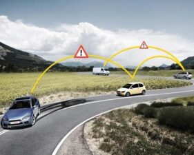 Компания Mercedes-Benz до конца года внедрит систему «общения» между автомобилями