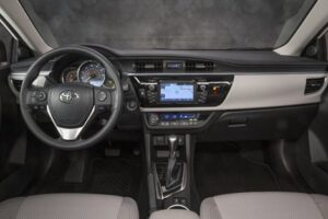 Toyota Corolla — интерьер