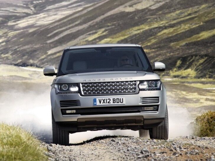 В Land Rover выпустили удлиненную версию внедорожника Range Rover